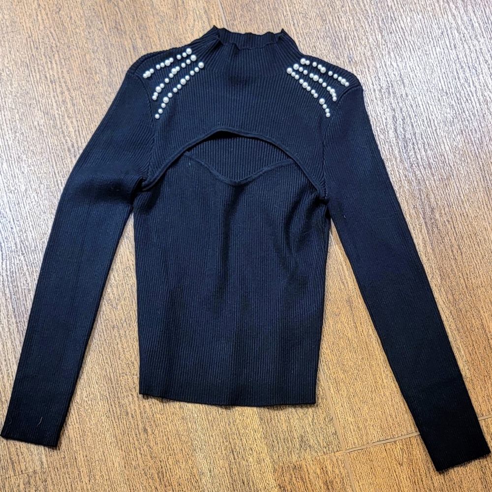 Sweet Rain Young Contemporary Black Long Sleeve Top with Studded Shoulders Sz S